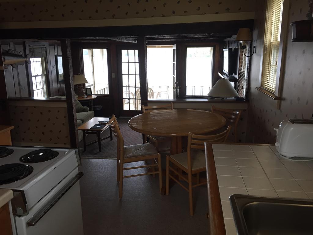 Newport Willoughvale Inn Westmore חדר תמונה