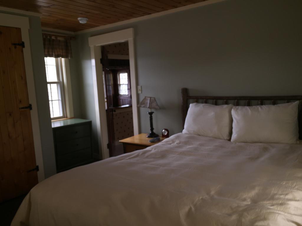 Newport Willoughvale Inn Westmore חדר תמונה